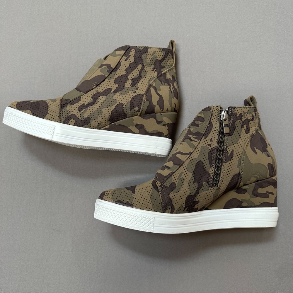 CCOCCI Camouflage High-Top Sneakers - Picture 9 of 11